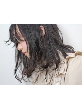トレンドカラーから、あなたに似合うカラーまで、お任せ下さい◎ご希望の色味や髪質に合わせて施術♪