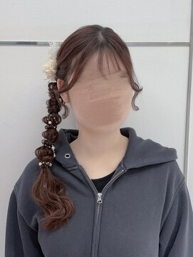 ラビス 浦和(Lovis) ハッシュカット/顔周りカット/ダークブラウン/シャギーカット