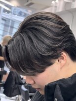オーバル ジングウマエ(OVARL jingumae)&nbsp;フェザーショートパーマセンターパート