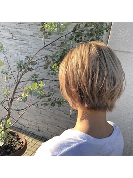 エルフ(elf) ショートボブ