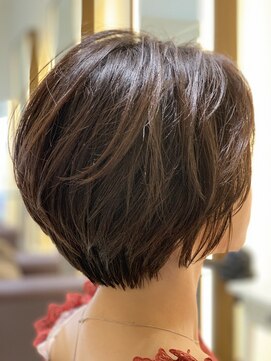 アーチ(ARCH) ショートボブ