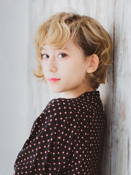 ティファ 二子玉川(Tiffa) マッシュヴェールウェーブハイトーンふわミディ