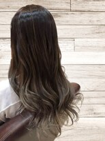 アクアヴィタエ(Aqua vitae)&nbsp;20代、30代ハイライトカールスタイル