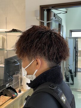 コワファーストナガサキシャンプーボーイ(COIFF1RST NAGASAKI SHAMPOO BOY) ツイストパーマ　長崎　浜の町