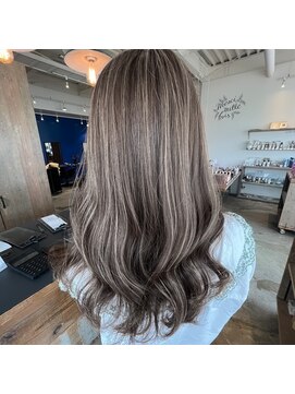 ミル 今治(1003 mille IMABALI) バレイヤージュのハイライトカラー