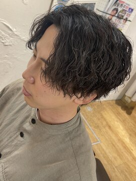 クオンヒール 淀屋橋店(QUON HEAL) スペインカール/スパイキーショート/フェザーパーマ/フェード×