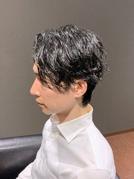 ビーダンディー(Bee dandy) ビジネスツーブロックウルフ ニュアンスパーマ センターパート