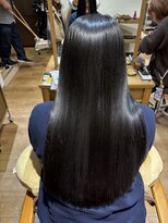 マルコ(MARCO)&nbsp;ストレート/黒髪ロング/艶髪/髪質改善