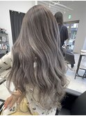 柔らかグレージュ