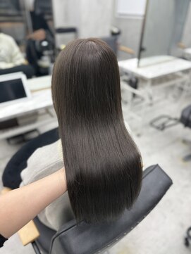 ジーナ 新宿(Zina) 【本多担当】柔らかいグレー