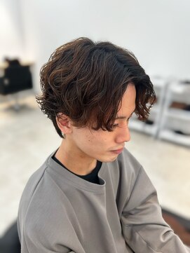 ソソ(soso.) MEN’S HAIR/シャドウパーマ/刈り上げセンターパート/木更津