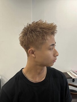 アンダーバーホワイト 広島 並木店(_WHITE) スパイキーショート/メンズ/ベリーショート/ブリーチ/ベージュ