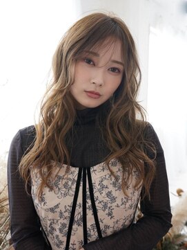 ヘアメイク アージュ 天神西通り店(HAIR MAKE age) ミルクティーベージュ ロング 顔周りレイヤー ウェーブヘア