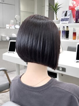 アッシュ 横浜西口店(Ash) 横浜前下がりボブ 切りっぱなしボブ ショートボブ 縮毛矯正 美髪