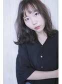 スモーキーアッシュ×シースルーバングでトレンドミディ【柏】