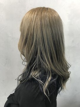 エイトセカンド 新宿三丁目店(EIGHT second) シルバーアッシュ/ネイビーインナー