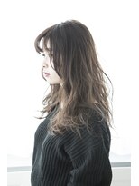 ミエル ヘア 新宿(miel hair)&nbsp;〈mielhair新宿〉秋冬カラー　イルミナ　大人の抜け感セミディ