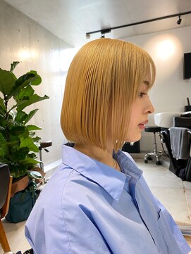 アルテ(ARTE) 【ARTE表参道/青山】切りっぱなしボブ×ハイトーンベージュ