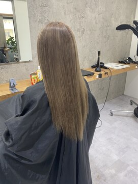 ヴィズバイエリーツ(vizz by elyts) シールエクステ/沖縄エクステ/北谷エクステ/バージンレミー毛