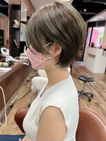 スリー(Th:ree)&nbsp;大人可愛い20代30代40代丸みとくびれショート◎