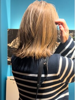 スエダ(SUEDA)の写真/【全席個室◆三宮スグ】ファッションカラーで染める暗くならない白髪染め◎心地良いシャンプーも好評!