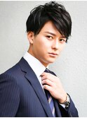 スーツ短髪ツーブロック束感モテる黒髪シークレットパーマ流行