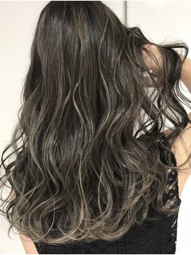 リトバイトゥルークリエイション 大宮(Re:to by True Creation) 【外国人風】ハイライトカラー×波巻きロング