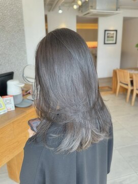 ビーチ(BEACH) くすみベージュカラー透明感カラーレイヤーカット