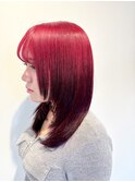 原色過ぎない赤でオシャレに◎艶髪個性派レッドルーツカラー