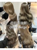 オリーブベージュ レイヤーカット 前髪 ブリーチなし 艶髪