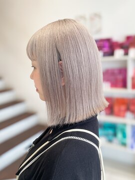 アッシュ 中目黒店(Ash) プラチナホワイトベージュ