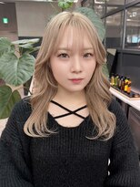 アルバム 銀座(ALBUM GINZA)&nbsp;ミディアムレイヤーカット前髪カットブロンド_F1301