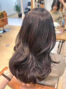 ユニ バイ マグ 長野店(Uni.by Mag) ブリーチなし透明感アッシュグレージュミディアムレイヤー