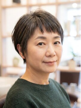 エメールヘア(aimere hair) 大人女性の上品ショートボブ×白髪ぼかし