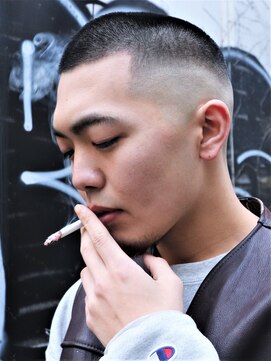 ガズル ハラジュク(GUZZLE HARAJUKU) スキンフェード オシャレボウズ バズカット