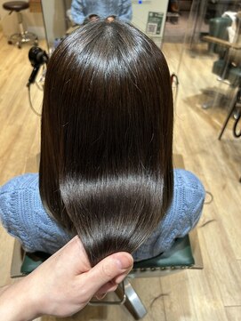 サラ(sarah) 【渡邉優太】縮毛矯正/酸性ストレート