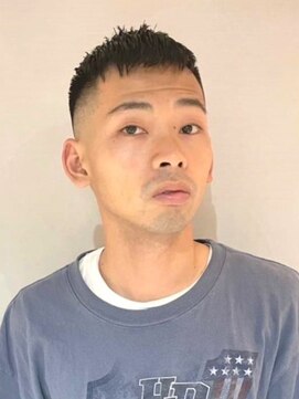 メンズサロン ブロック(Men's Salon bloc) フェードカット　メンズショート　黒髪　短髪　20代30代