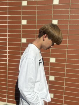 コワファースト 大分(COIFF1RST) 刈り上げマッシュ