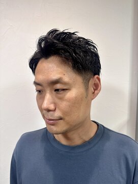 ウシワカマルエムティードット(USHIWAKAMARU MT.) 爽やかメンズスタイル