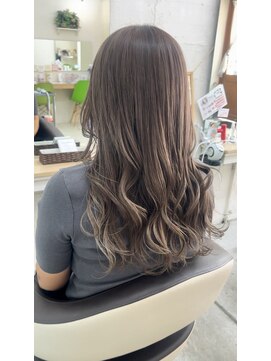 ヘアサロン キュー(hair salon Q) ロング×グレージュ