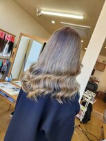 ミラシィ 成田(Mirashy)&nbsp;ハイライトカラーミルクティーベージュレイヤーカット