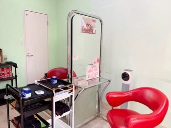 マルエー(A)の写真/根本染め（3cm以内）¥2750/全体染め¥3300と、圧倒的な通いやすさが魅力！オプションも各¥500でご用意◎