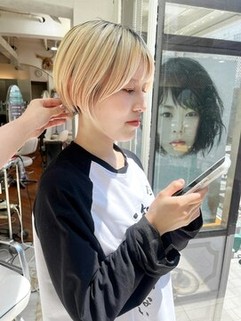 オブヘアージユウガオカ(Of HAIR Jiyugaoka) 【ハイトーンショート】