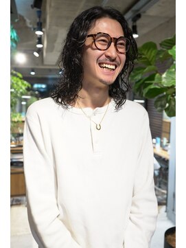 キュー(Cue_) メンズロンググランジパーマ