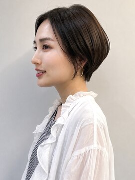 サーカス バイ ビュートリアム 青山(CIRCUS by BEAUTRIUM) ショートヘア　ショートボブ　耳掛けショート　黒髪ショート