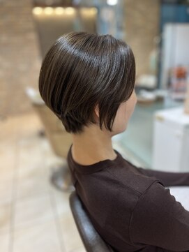 ビフィーノ イーリス 川西店(bifino iris) 横顔美人ショート