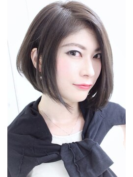 ディー(dee) dee 前下がり色っぽボブ