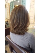 アトレ コウベ(Attrait KOBE)&nbsp;イルミナカラー×マットベージュ