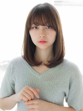 ルティア(Lutia) アッシュブラウン、ツヤツヤストレート、髪質改善