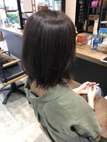 ビヨウシツ ポスタ&nbsp;外ハネミディアム×モカベージュ　正木ゆかり